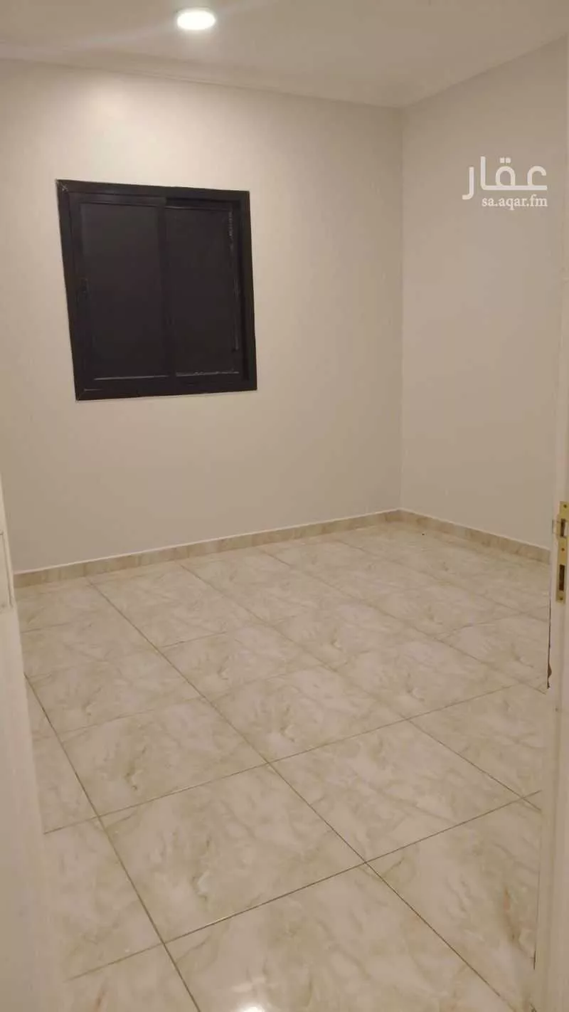 3 bedroom apartment in Al Yarmouk 2