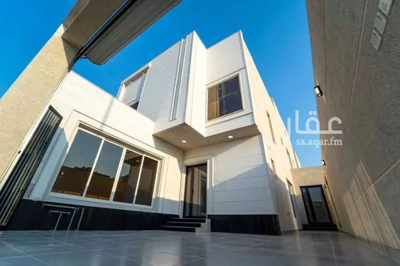 8 bedroom villa in Al Amal 13