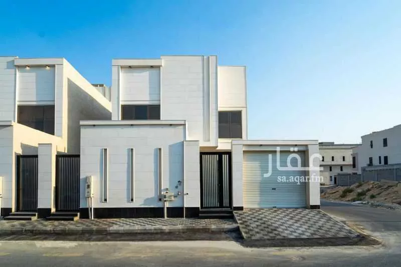 8 bedroom villa in Al Amal 8