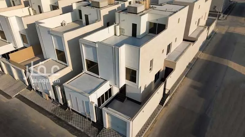 8 bedroom villa in Al Amal 9