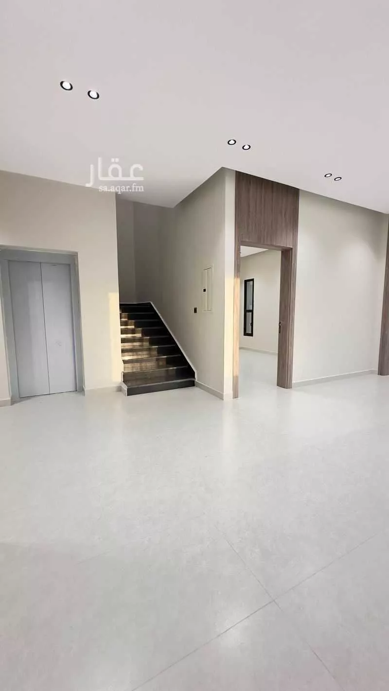 8 bedroom villa in Dahiat King Fahd 2
