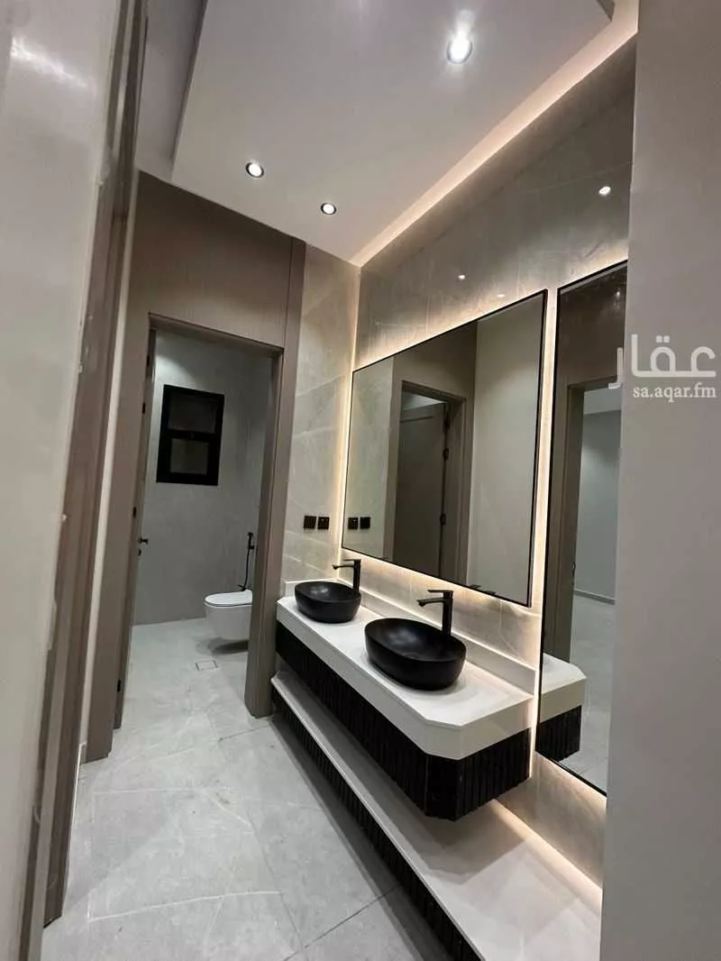 فيلا 9 غرف في ضاحية الملك فهد 13
