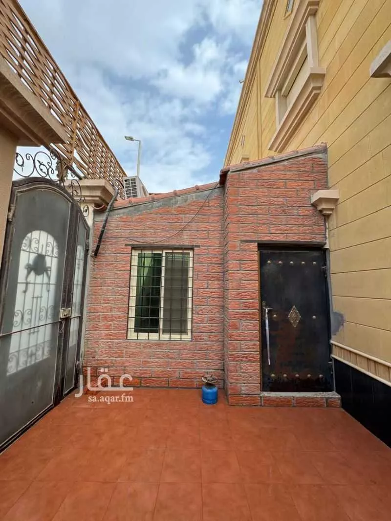 6 bedroom villa in Dahiat King Fahd 2