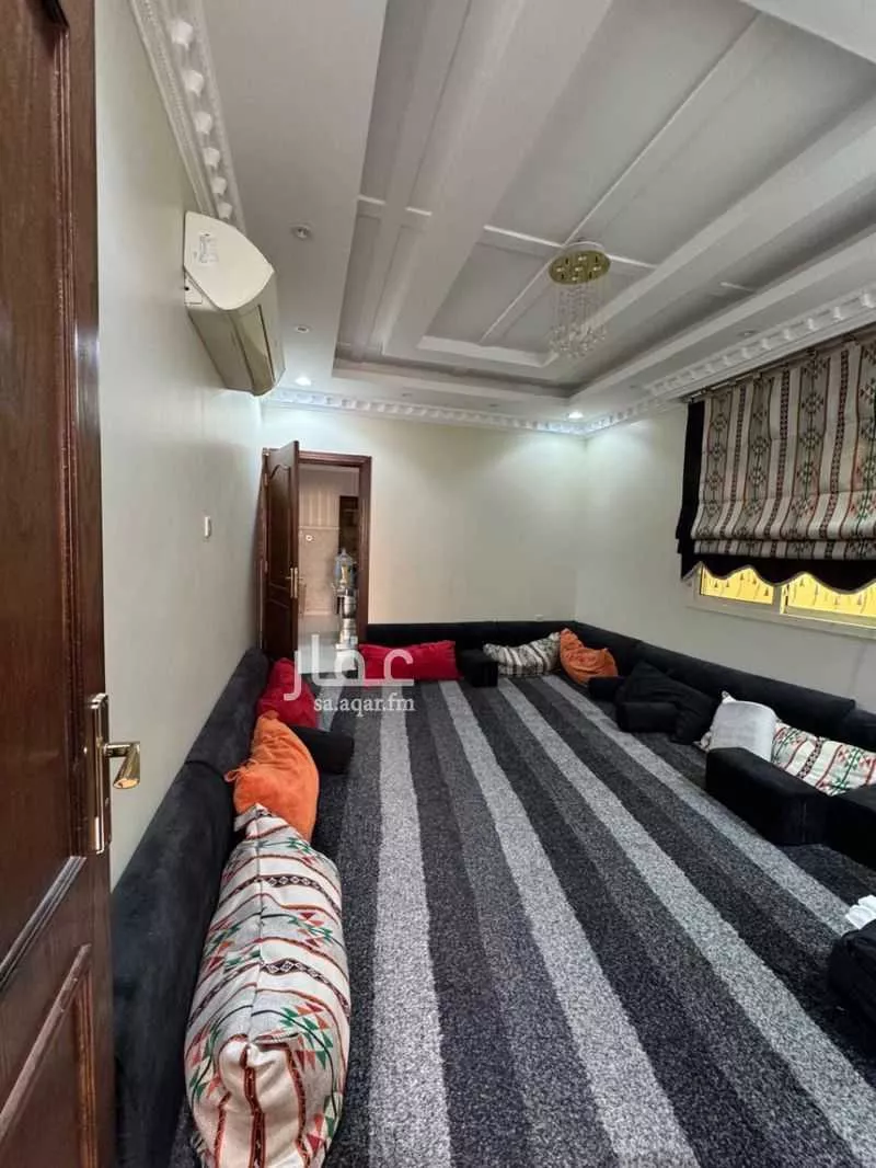 6 bedroom villa in Dahiat King Fahd 4