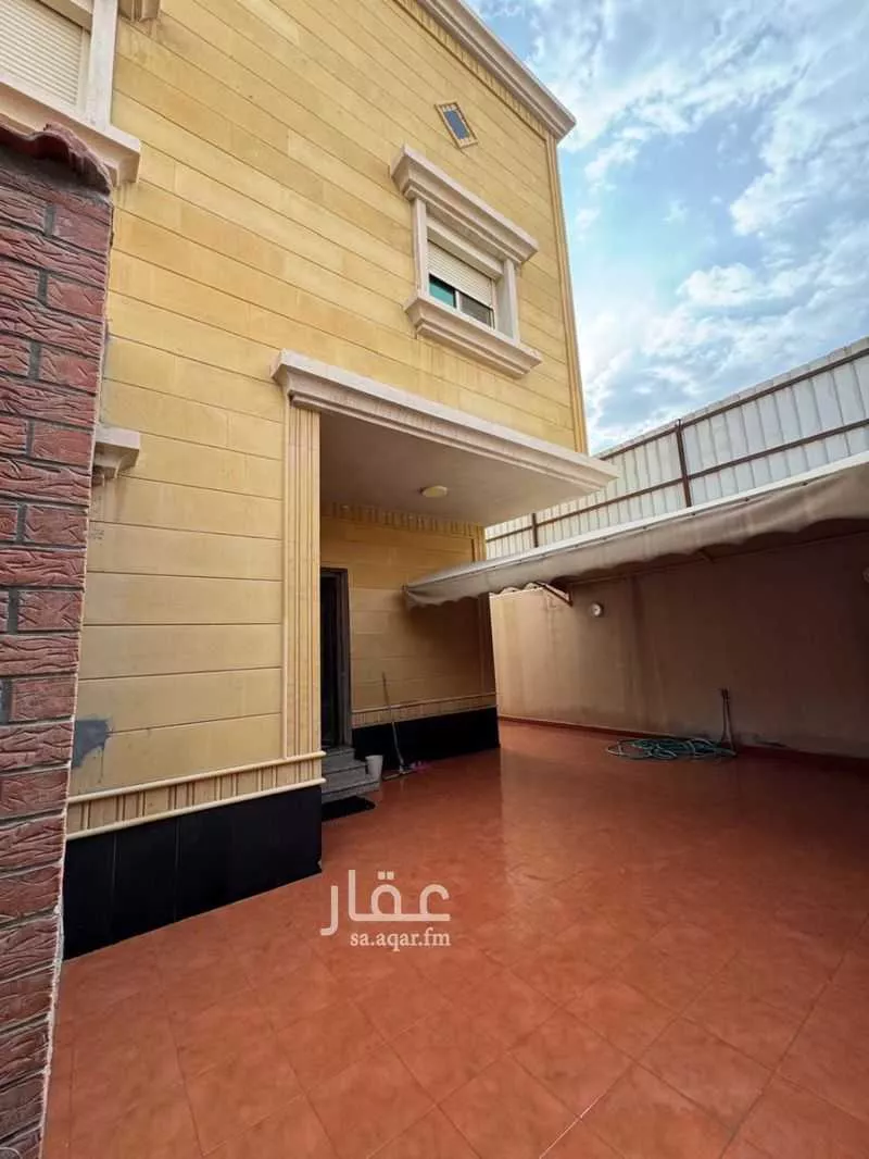 6 bedroom villa in Dahiat King Fahd 7