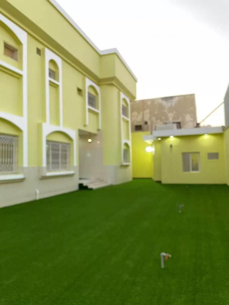 7 bedroom villa in Al Rawdah 7