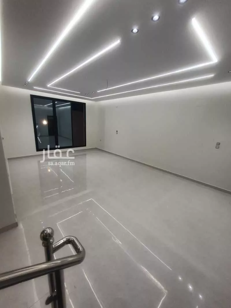 9 bedroom villa in Uhud, Eastern Province 25