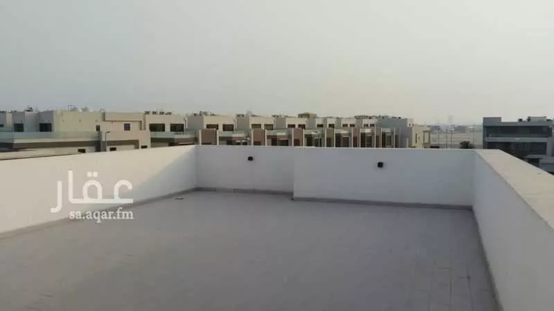 فيلا 5 غرف في الصدفة 11