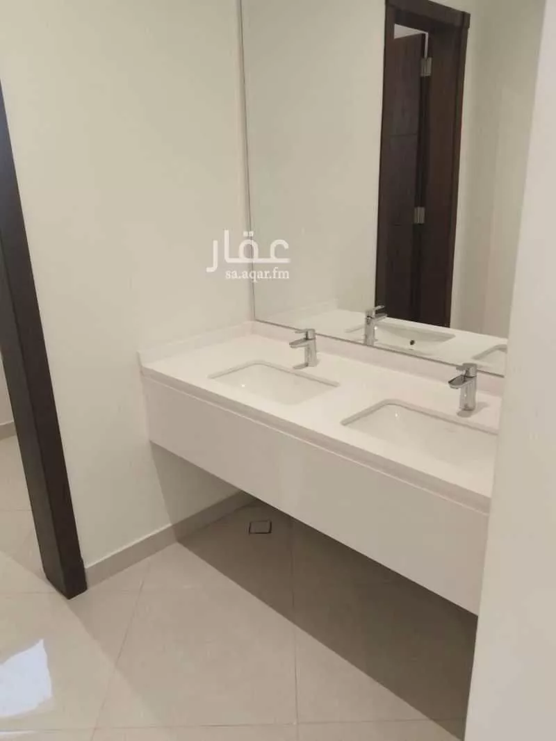 فيلا 5 غرف في الصدفة 7