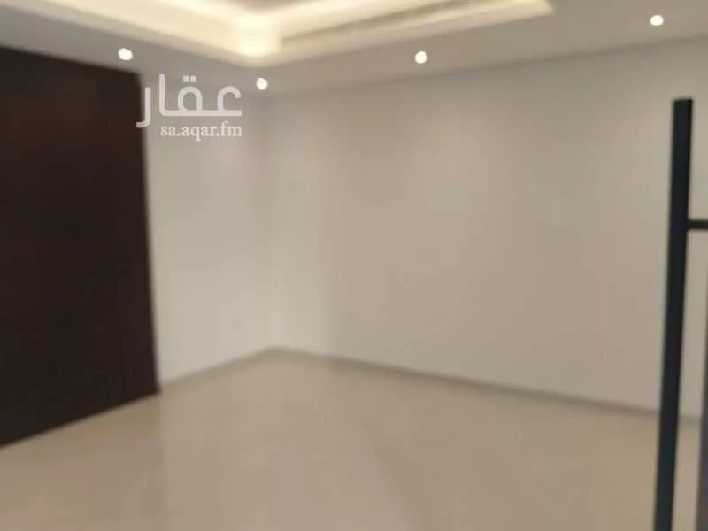 فيلا 5 غرف في الصدفة 8