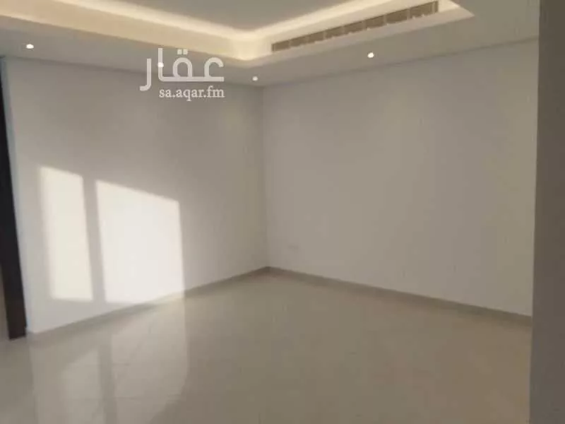 فيلا 5 غرف في الصدفة 9