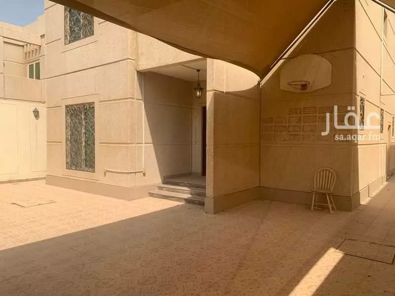 فيلا 4 غرف في النزهة 3
