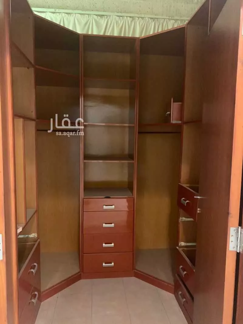فيلا 4 غرف في النزهة 7