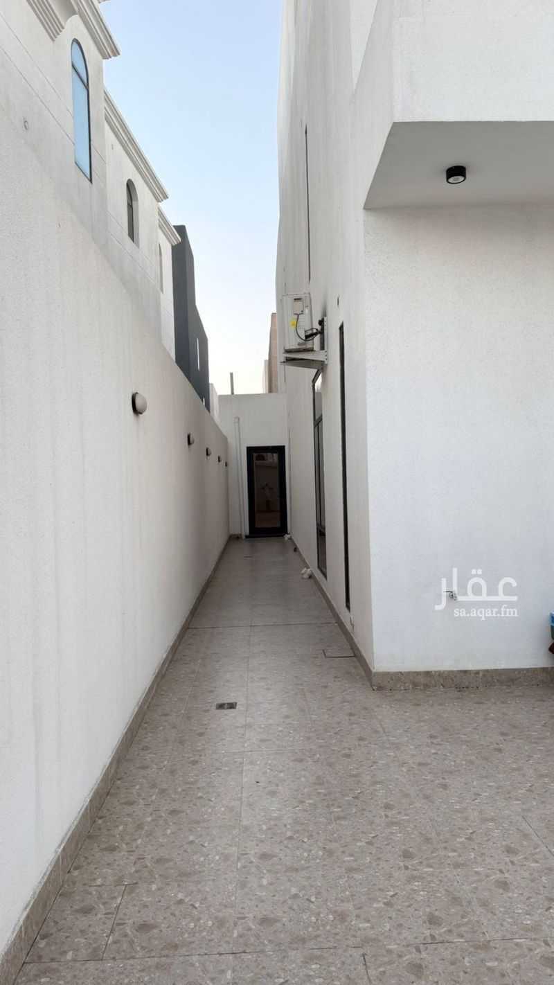 فيلا  في الانوار، الخبر 4