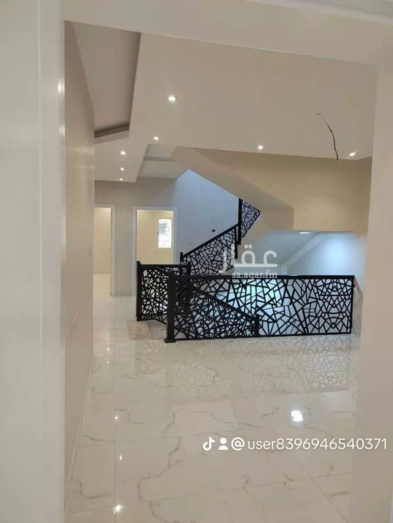 9 bedroom villa in Al Fursan, Eastern Province 5