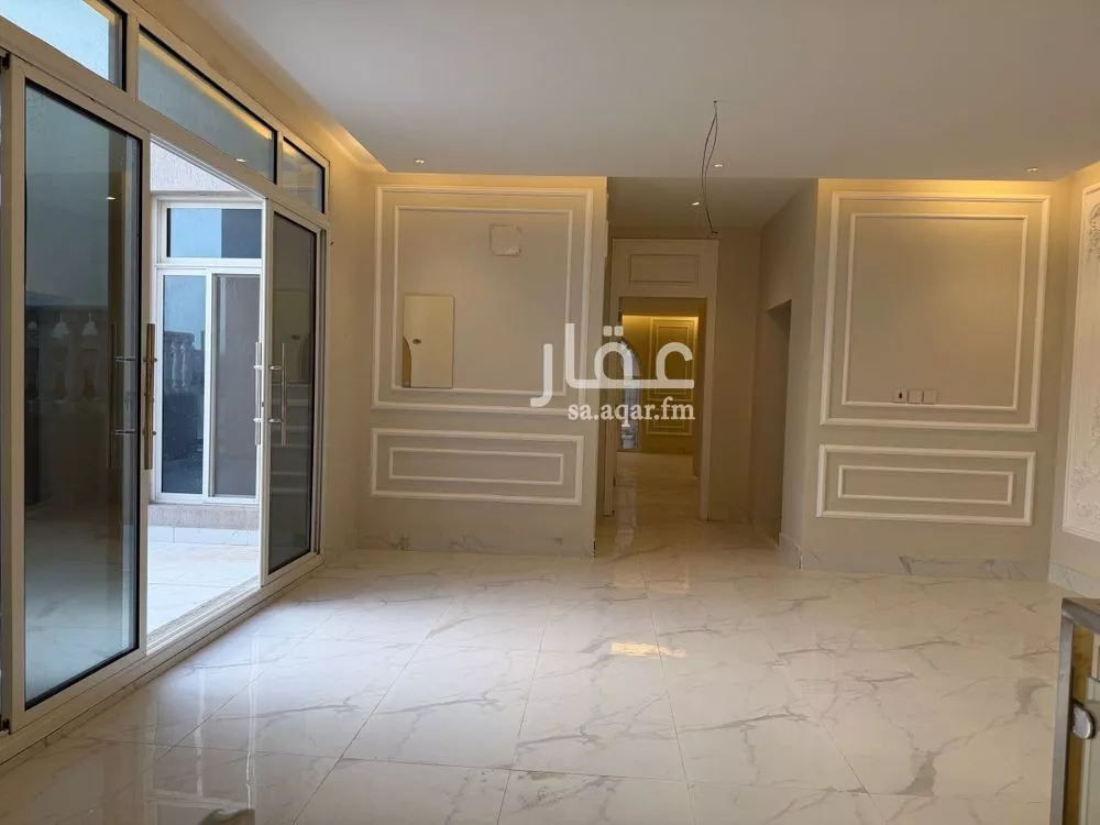 5 bedroom villa in Ash Shulah 9
