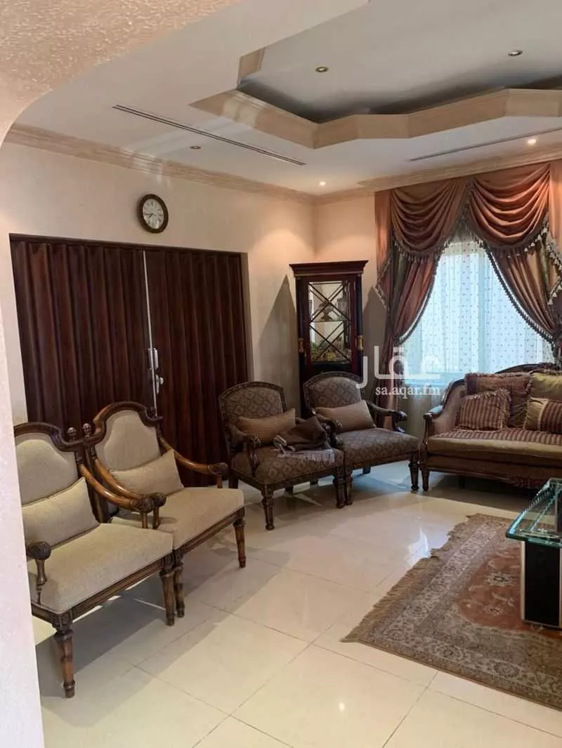 8 bedroom villa in East Beach 2