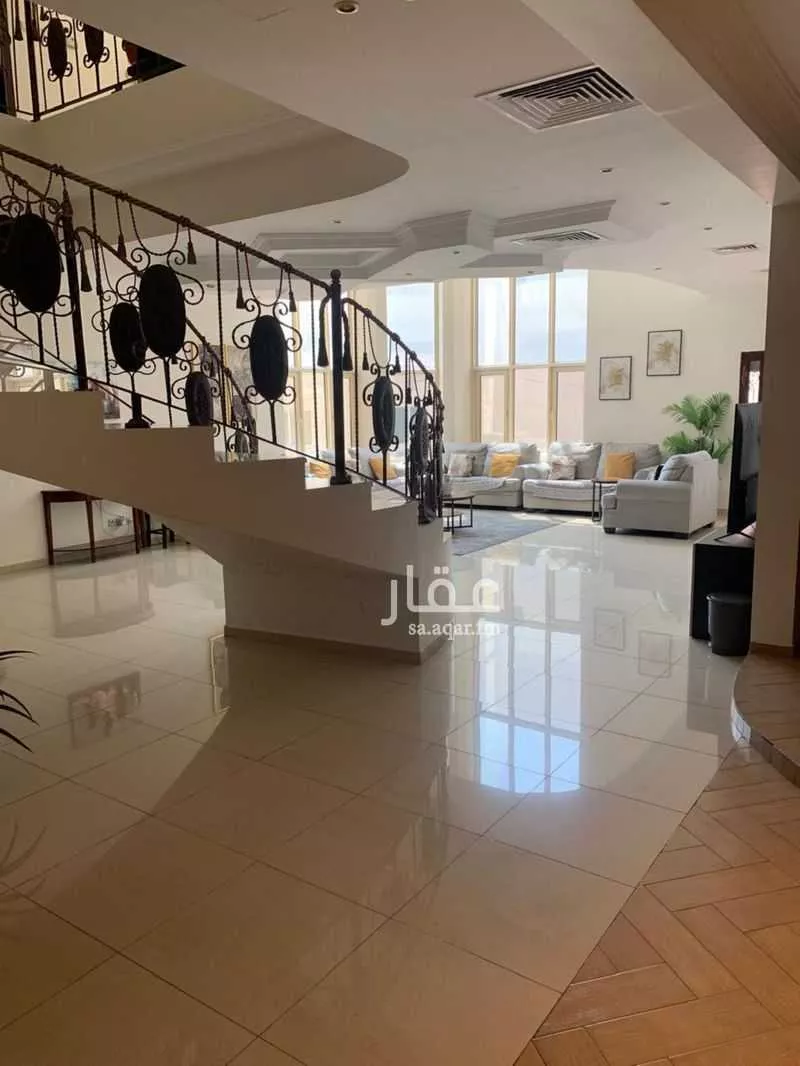 8 bedroom villa in East Beach 3