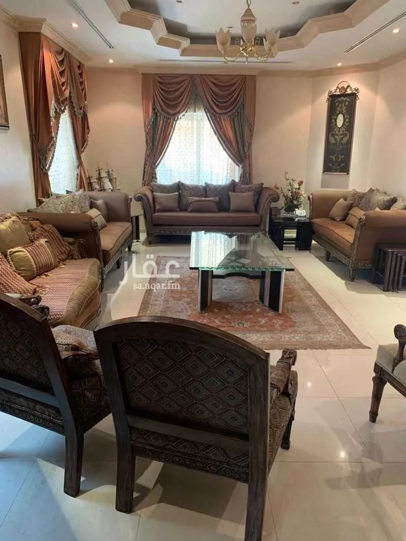 8 bedroom villa in East Beach 6