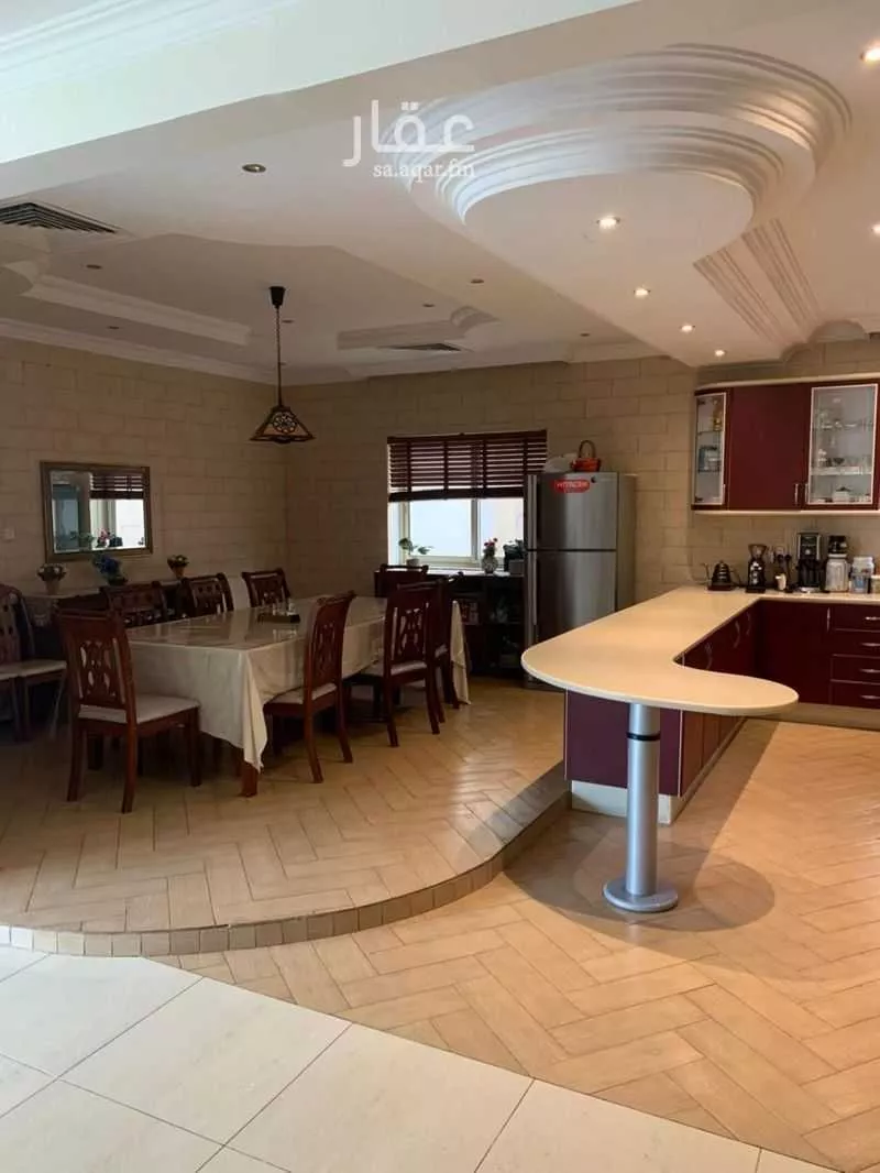 8 bedroom villa in East Beach 7