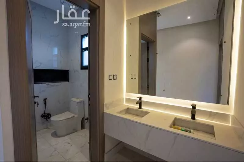 فيلا 7 غرف في ضاحية الملك فهد 12