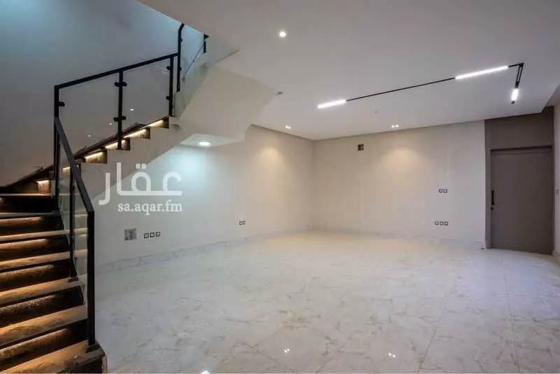 فيلا 7 غرف في ضاحية الملك فهد 15