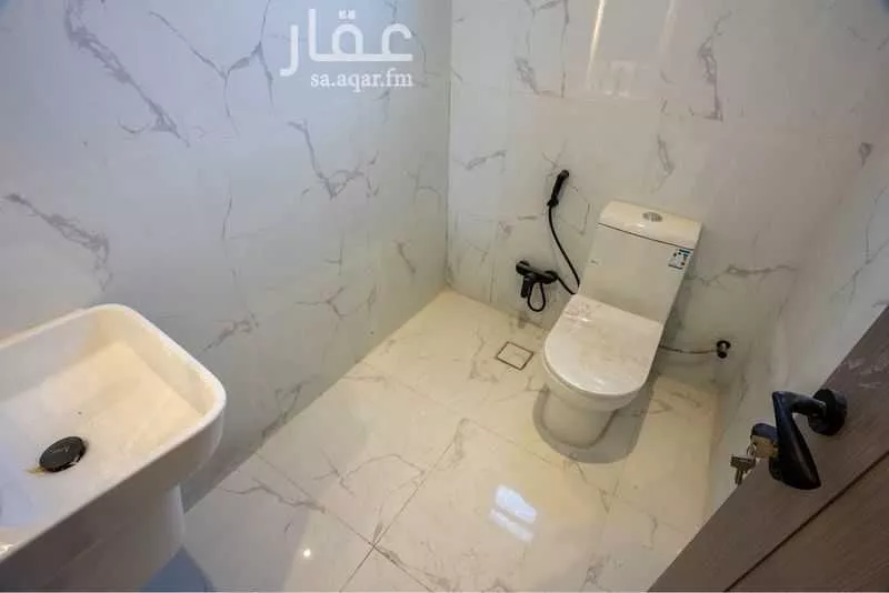 فيلا 7 غرف في ضاحية الملك فهد 24