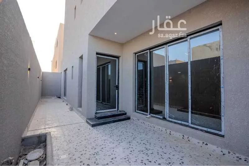 فيلا 7 غرف في ضاحية الملك فهد 7