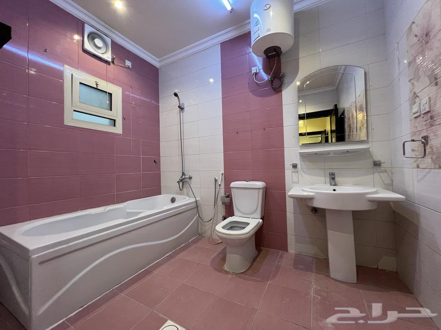 5 bedroom apartment in King Fahd, Madinah 13