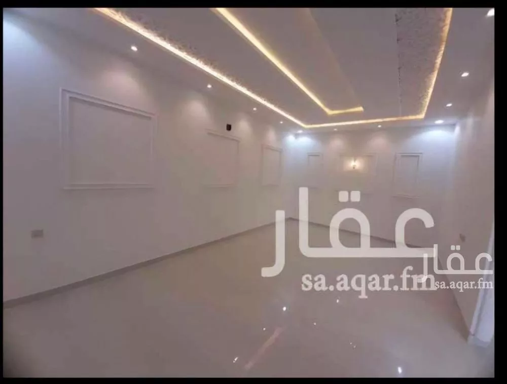 5 bedroom villa in Okaz, Riyadh 9