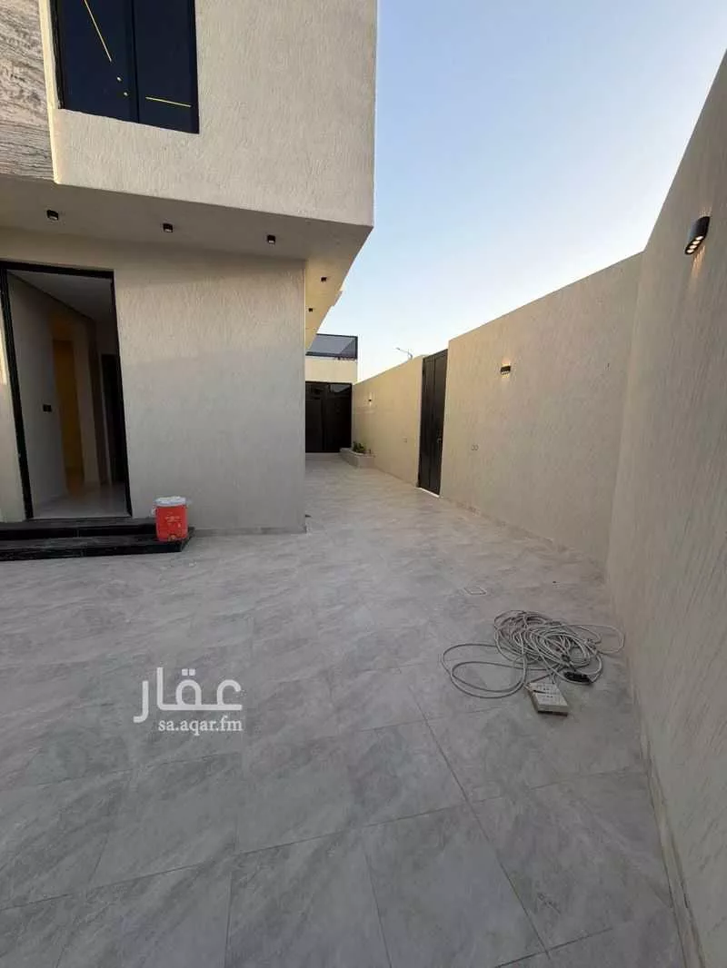 6 bedroom villa in Ash Shulah 3
