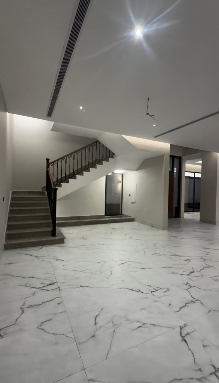 5 bedroom villa in Al Buhayrat, Jeddah 4