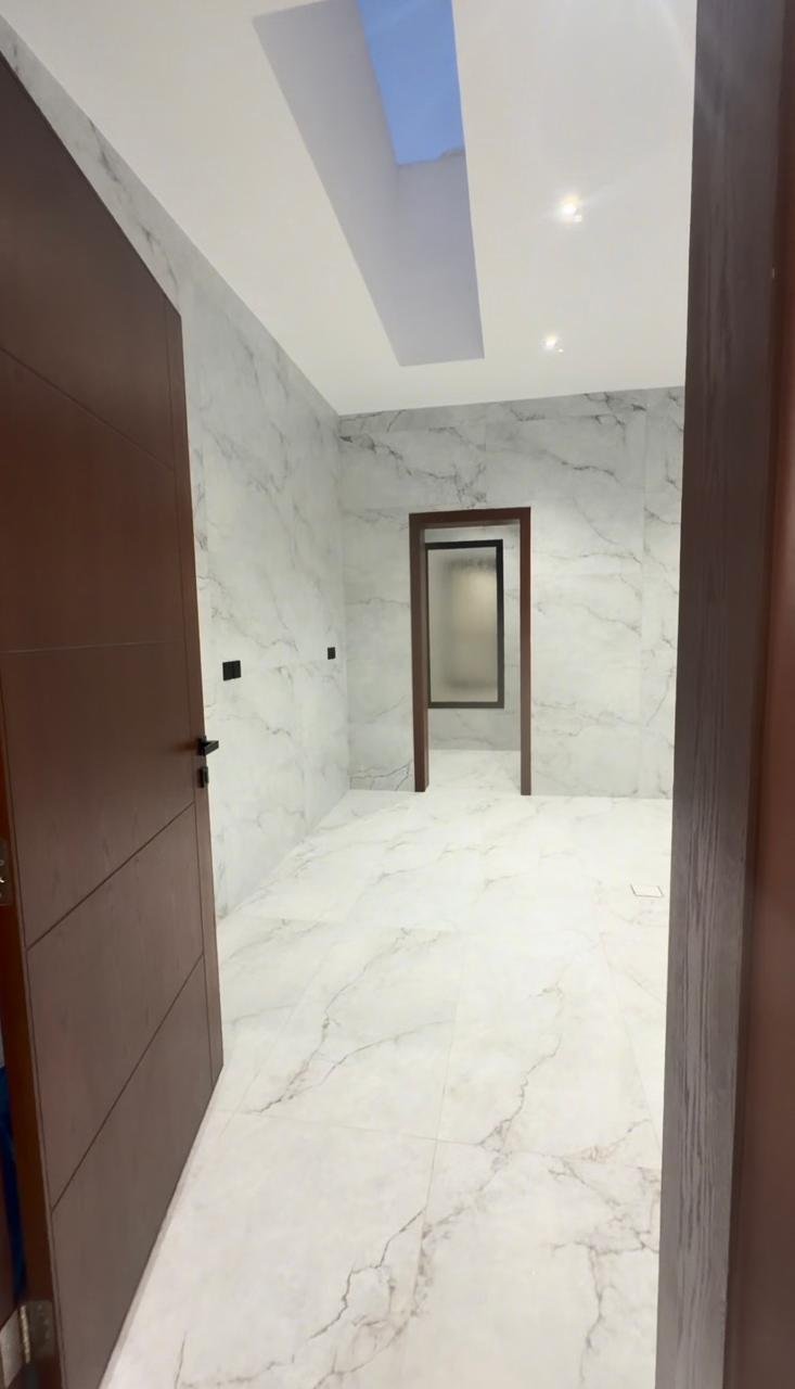 5 bedroom villa in Al Buhayrat, Jeddah 7