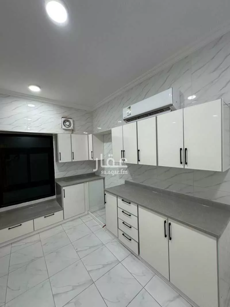 4 bedroom apartment in Mudhainib, Madinah 7