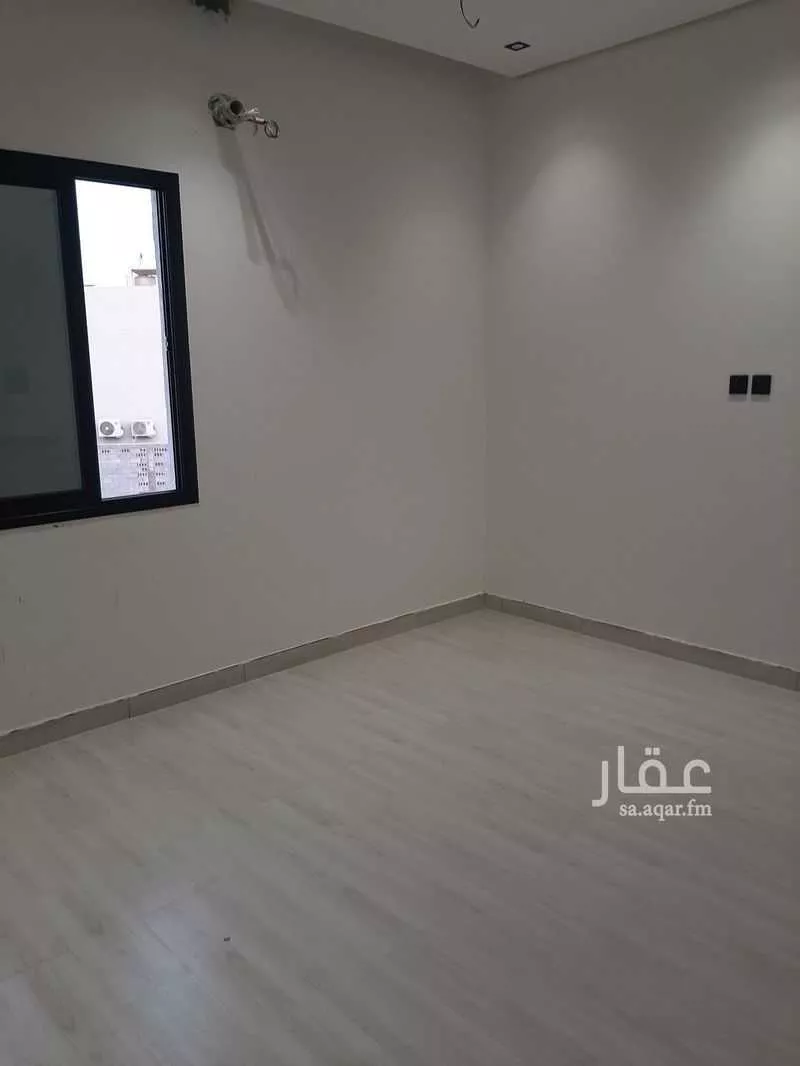 فيلا 5 غرف في ضاحية الملك فهد 11