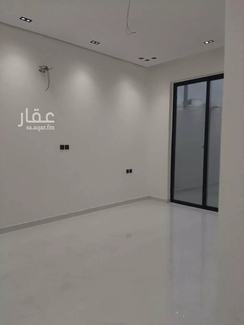 فيلا 5 غرف في ضاحية الملك فهد 12