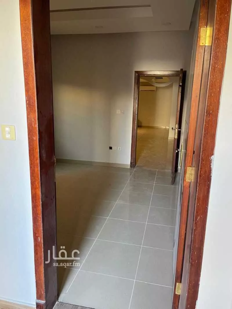 فيلا 5 غرف في طيبة 6