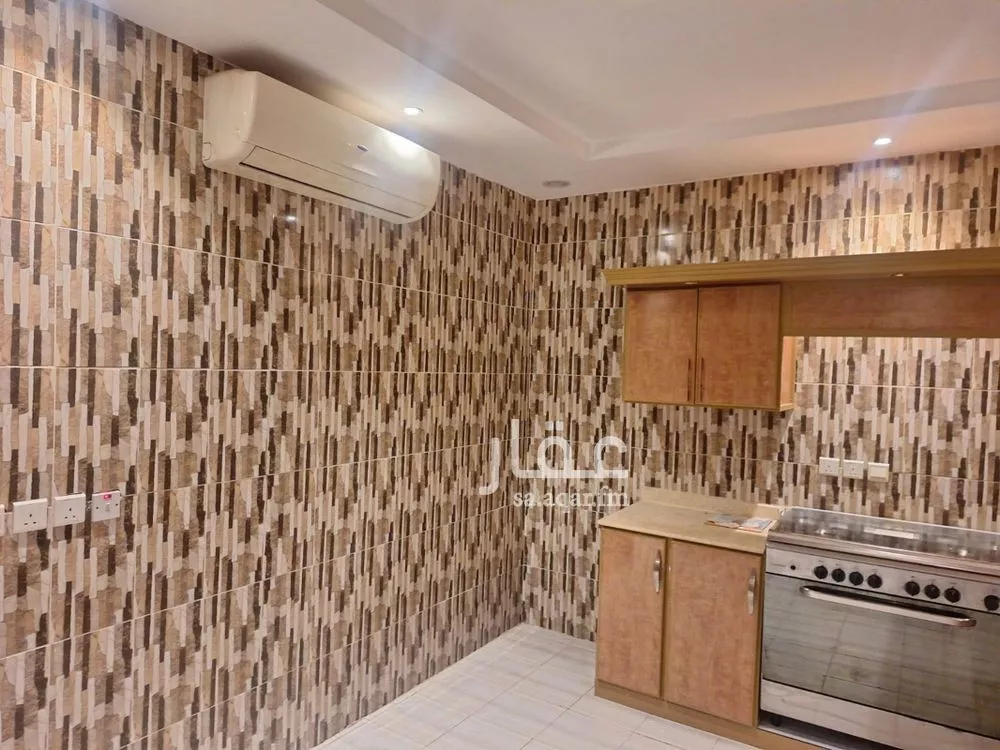 دور 3 غرف في العارض 22