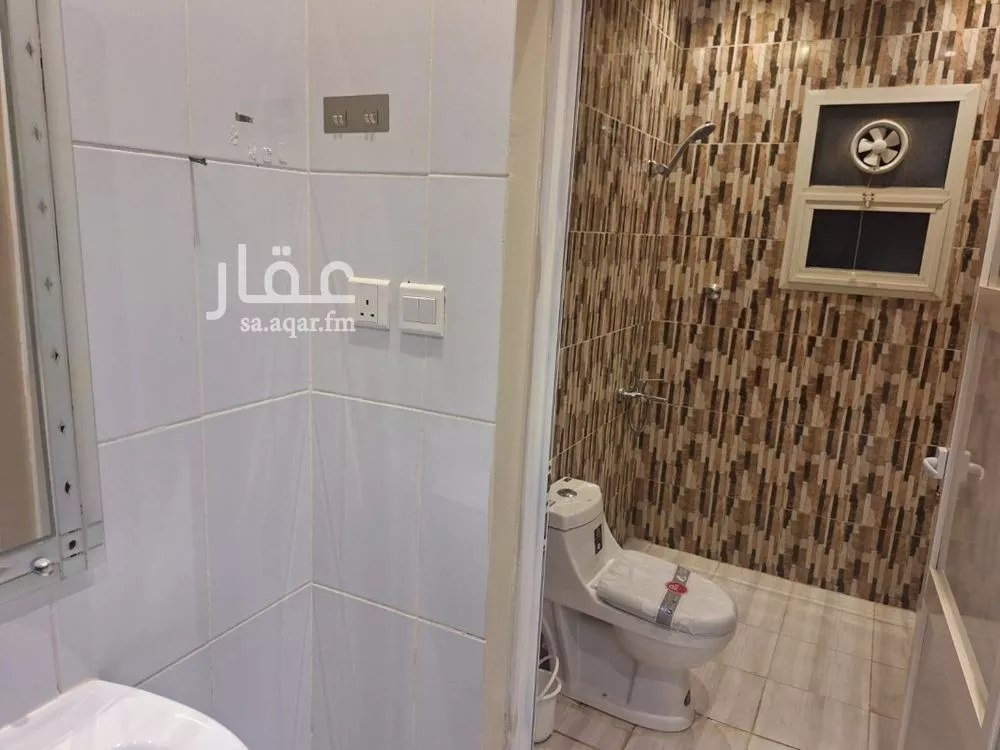 دور 3 غرف في العارض 23
