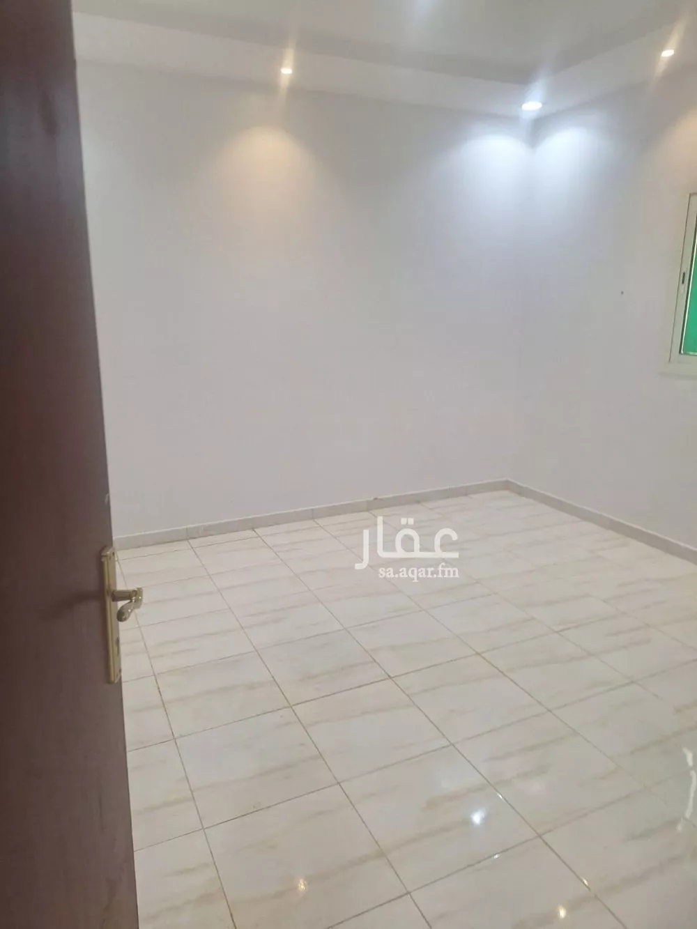 دور 3 غرف في العارض 8