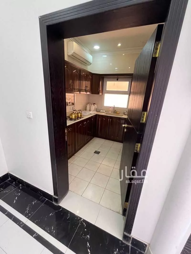 4 bedroom floor in Ash Shulah 9