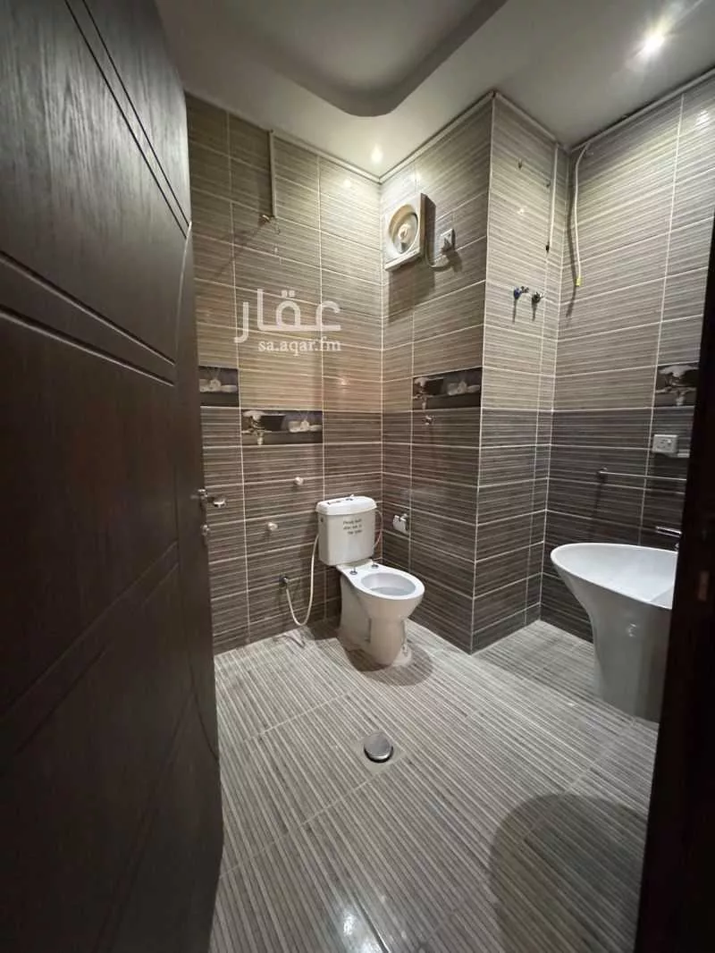5 bedroom apartment in Ar Rayan, Jeddah 16