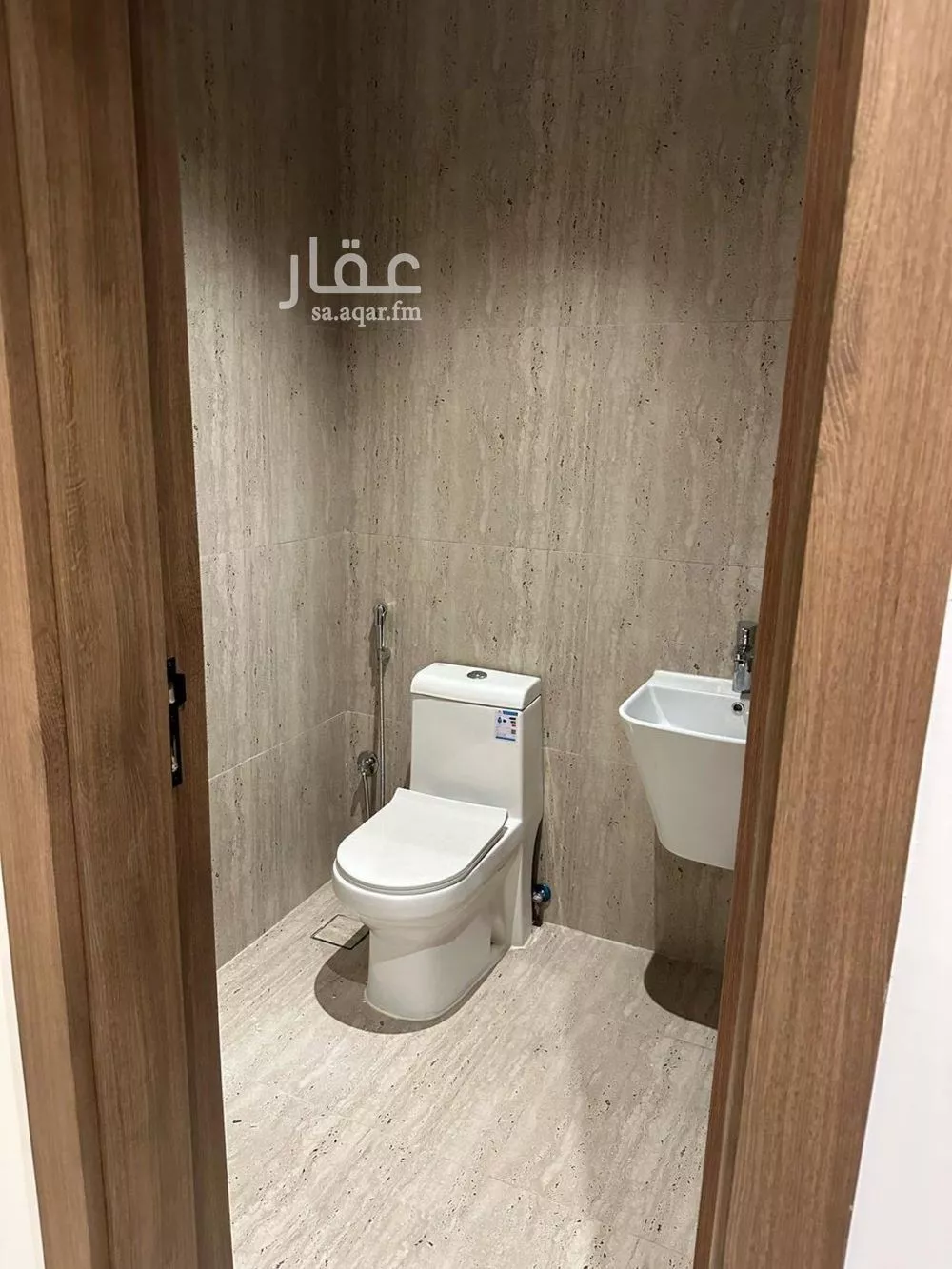 شقة 4 غرف في النرجس 5