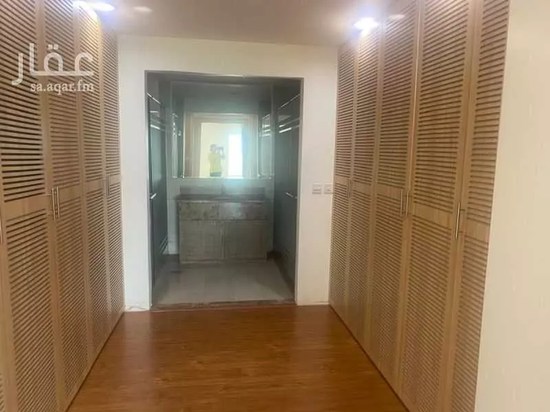 6 bedroom apartment in Al Qusur 17