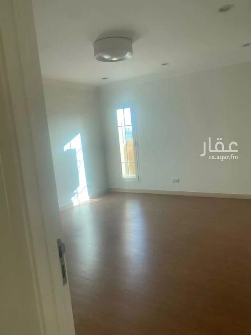 6 bedroom apartment in Al Qusur 9