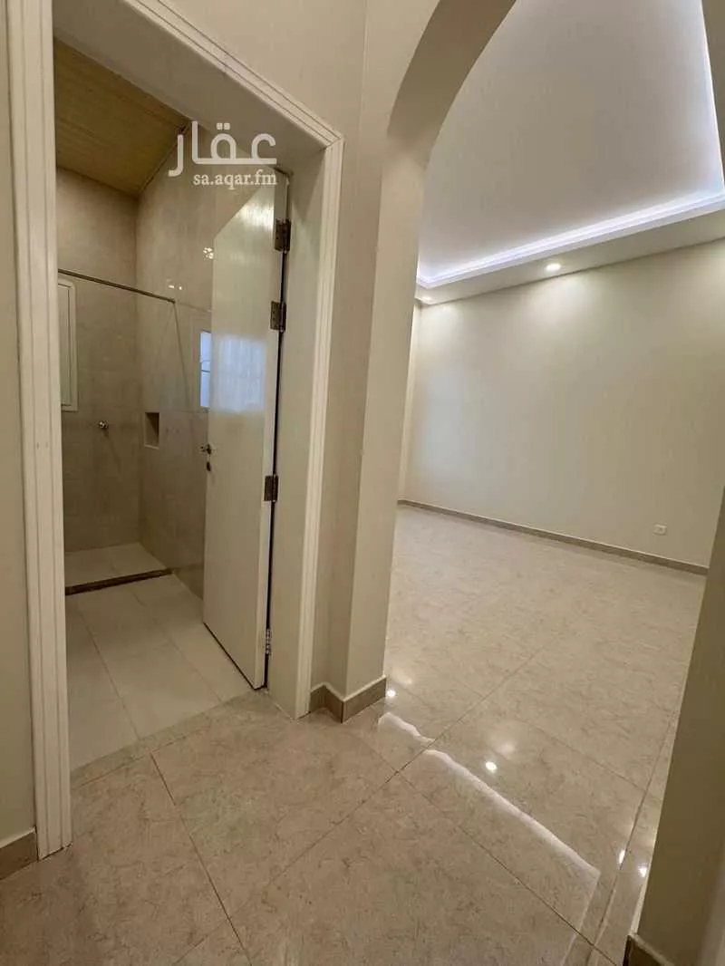 3 bedroom apartment in Al Qusur 11