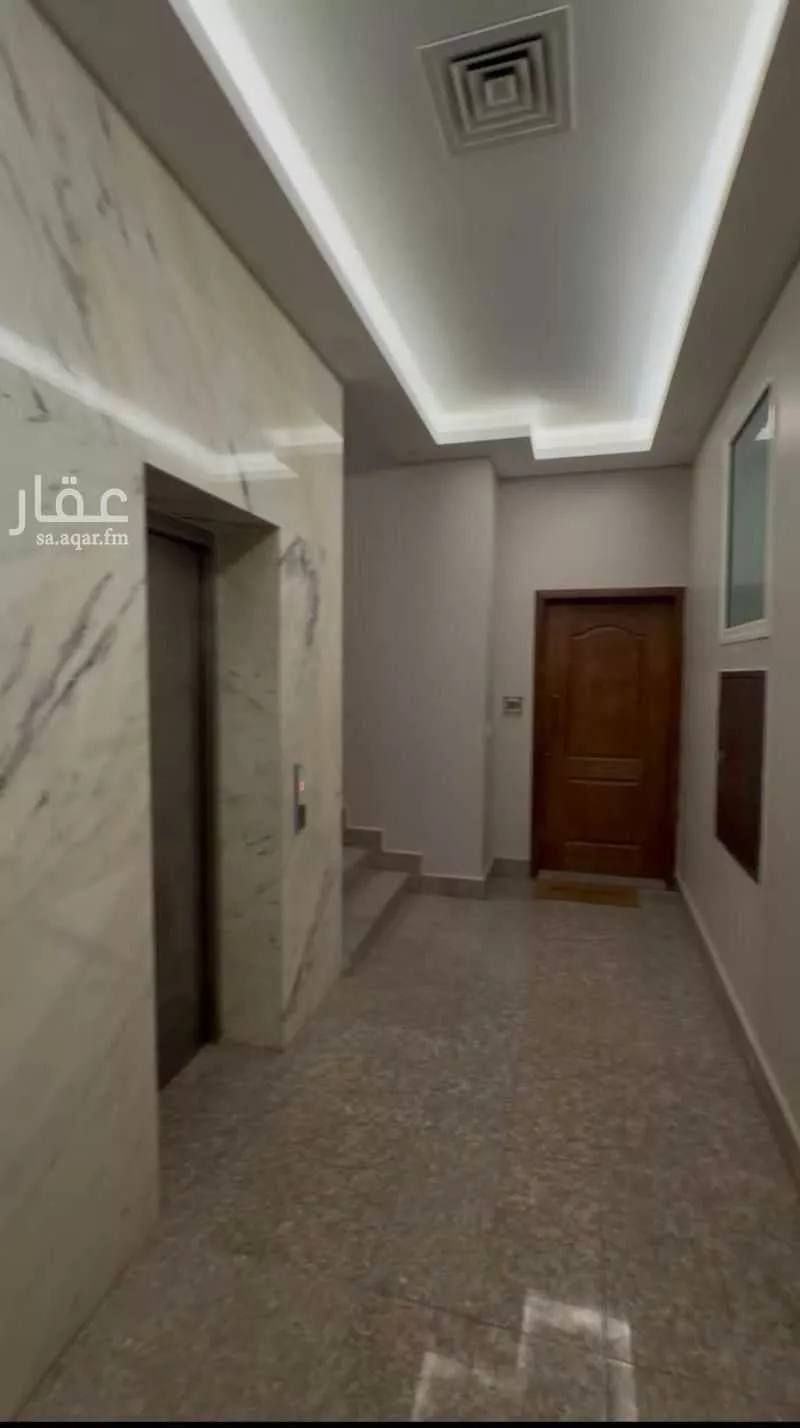3 bedroom apartment in Al Qusur 4