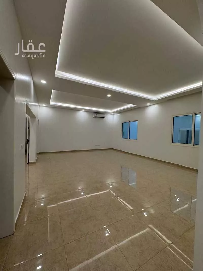 3 bedroom apartment in Al Qusur 6