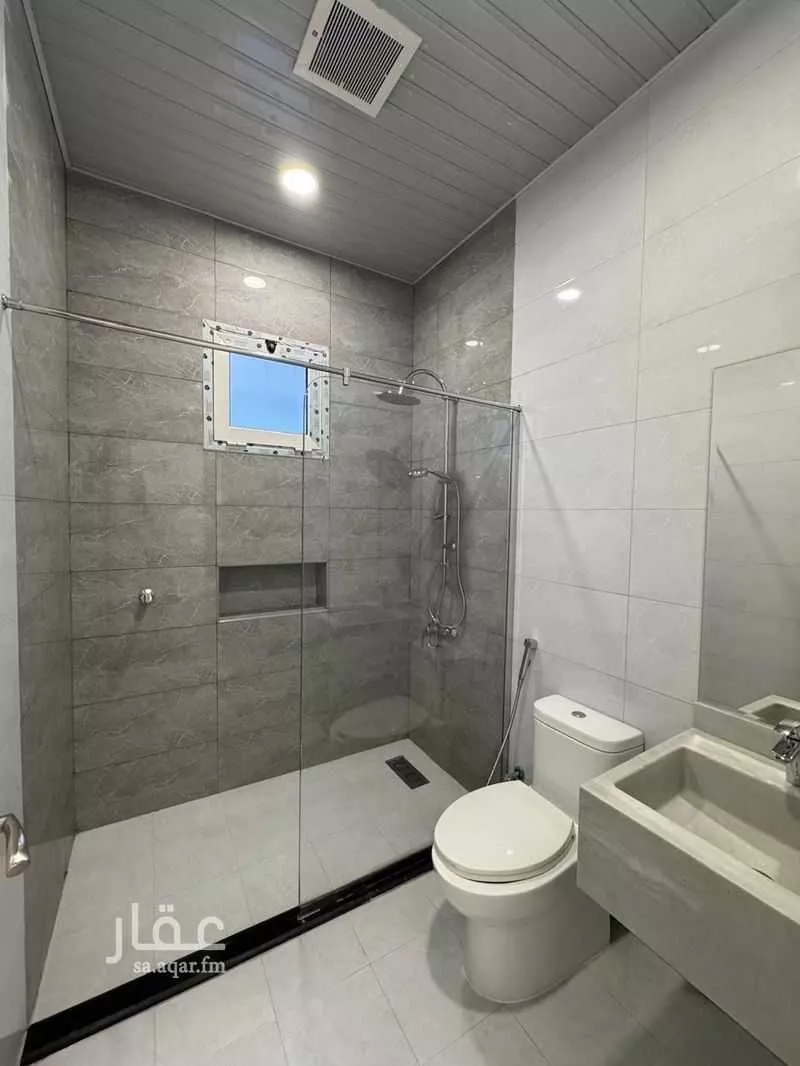 3 bedroom apartment in Al Qusur 8
