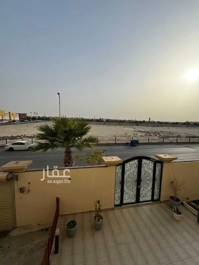 3 bedroom apartment in Al Qusur 16